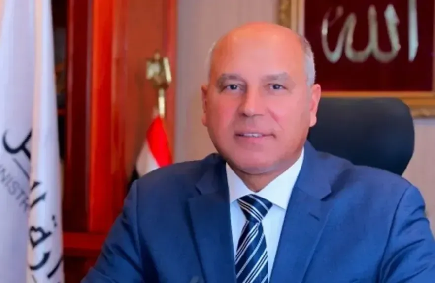 وزير النقل يصدر قرارًا بنزع ملكية أراضٍ وعقارات لصالح مشروع الأتوبيس الترددي