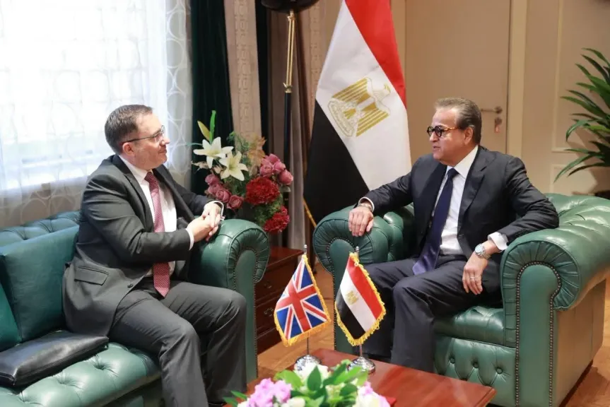 وزير الصحة يستقبل سفير بريطانيا لدى مصر لبحث تعزيز التعاون المشترك