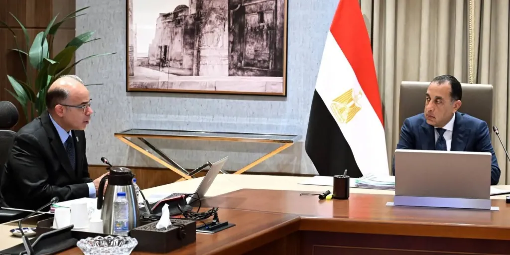 رئيس الوزراء يستعرض مع وزير الاستثمار والتجارة الخارجية عددا من ملفات العمل