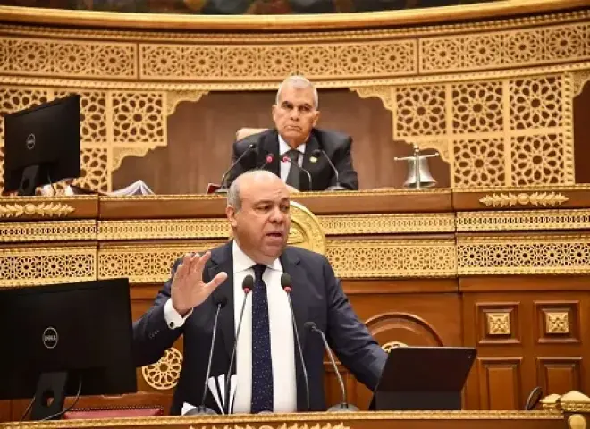 وزير الطيران: لا بيع للمطارات.. وطرح إدارتها للتشغيل فقط بشفافية كاملة أمام البرلمان