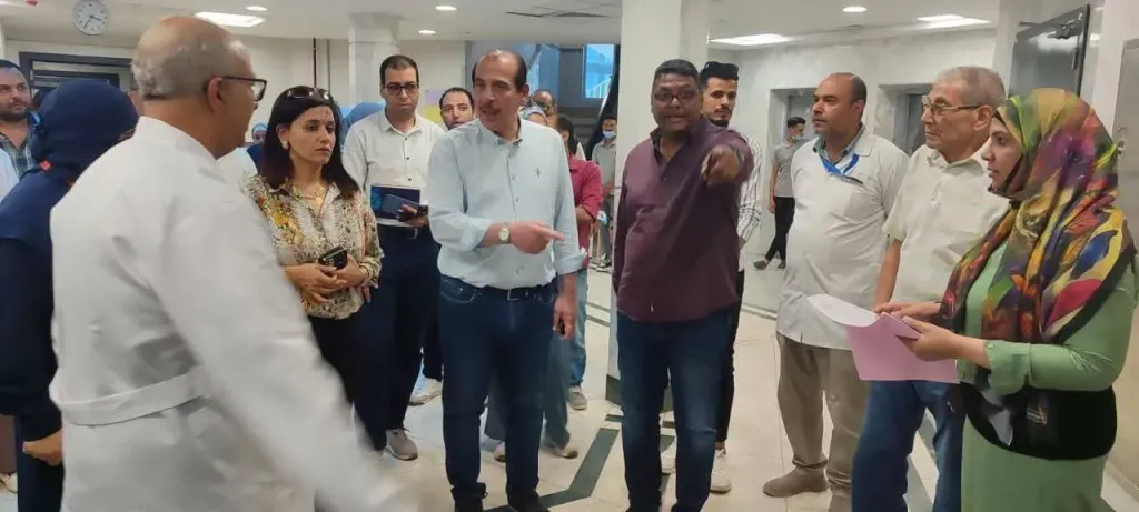 نائب وزير الصحة يُجري جولة تفقدية موسعة بمحافظة البحر الأحمر لمتابعة جودة الخدمات الطبية