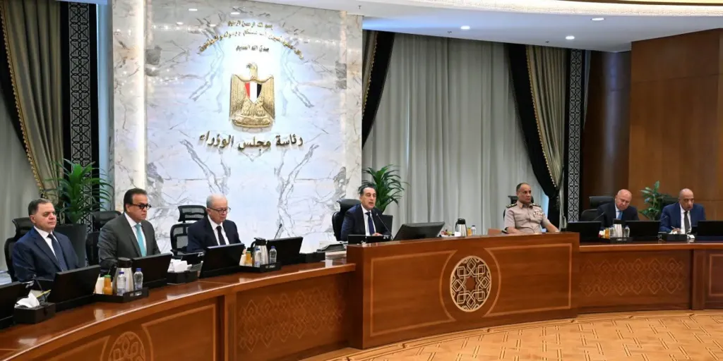 مدبولي يشدد على ضرورة اتخاذ جميع التدابير اللازمة لتوفير السلع الاستهلاكية الأساسية للمواطنين