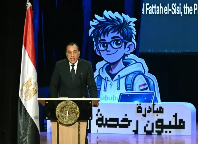 مدبولي: تكليفات مُستمرة من الرئيس السيسي بوضع ملف إعداد الكوادر البشرية على رأس أولويات الحكومة