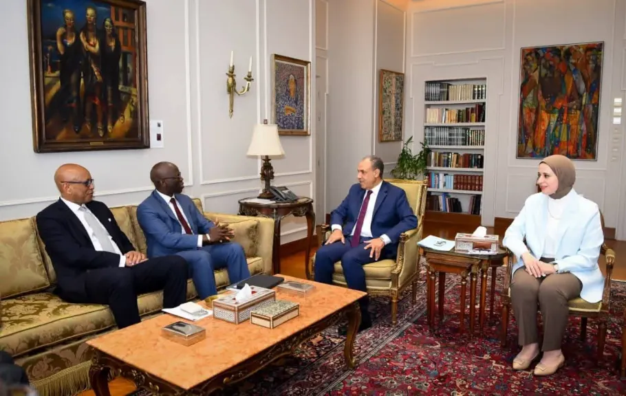 وزير الخارجية يبحث مع نائبي رئيس البنك الدولي ومؤسسة التمويل الدولية سبل تعزيز التعاون ودعم التنمية الاقتصادية