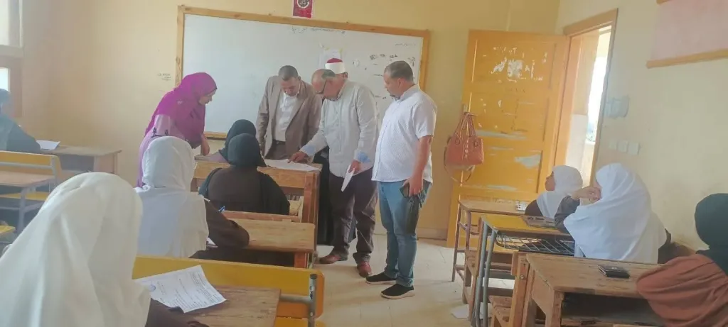 منطقة الأقصر الأزهرية تتابع توافر كل سبل الراحة بامتحانات الشهادتين الابتدائية والإعدادية في أرمنت
