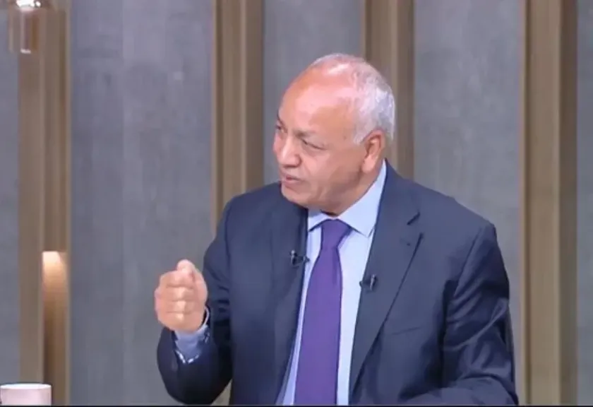 مصطفى بكري عن أزمة العداد الكودي: إيه علاقة مخالفات البناء بالتيار الكهربائي.. المواطن هيستحمل إيه ولا إيه؟