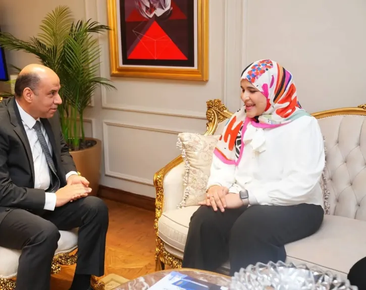من استغاثة على ”فيس بوك” إلى باب أمل جديد.. وزير العمل يستجيب لاستغاثة بطلة مصر من ذوي الهمم راندا حسني
