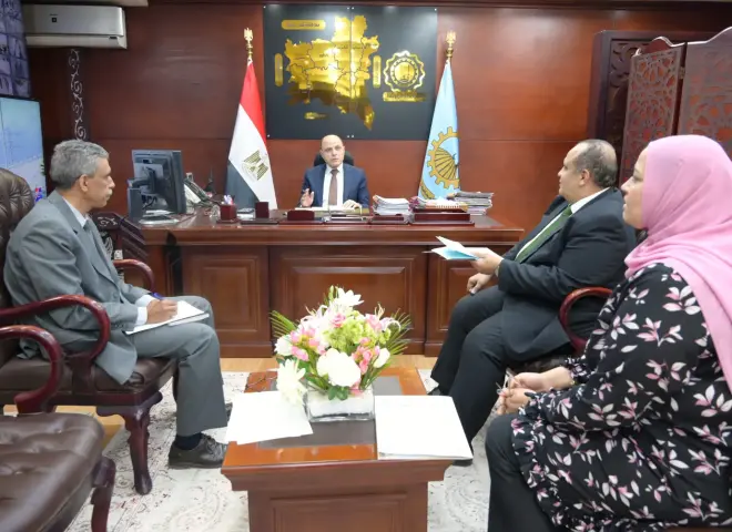 محافظ الغربية يعقد اجتماعًا عاجلًا مع وكيل وزارة الطب البيطري لمتابعة الاستعداد لعيد الأضحى