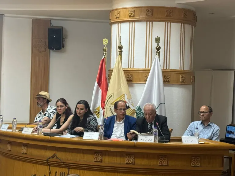 «السريالية من التشكيل إلى السرد» مناقشة بالمجلس الأعلى للثقافة