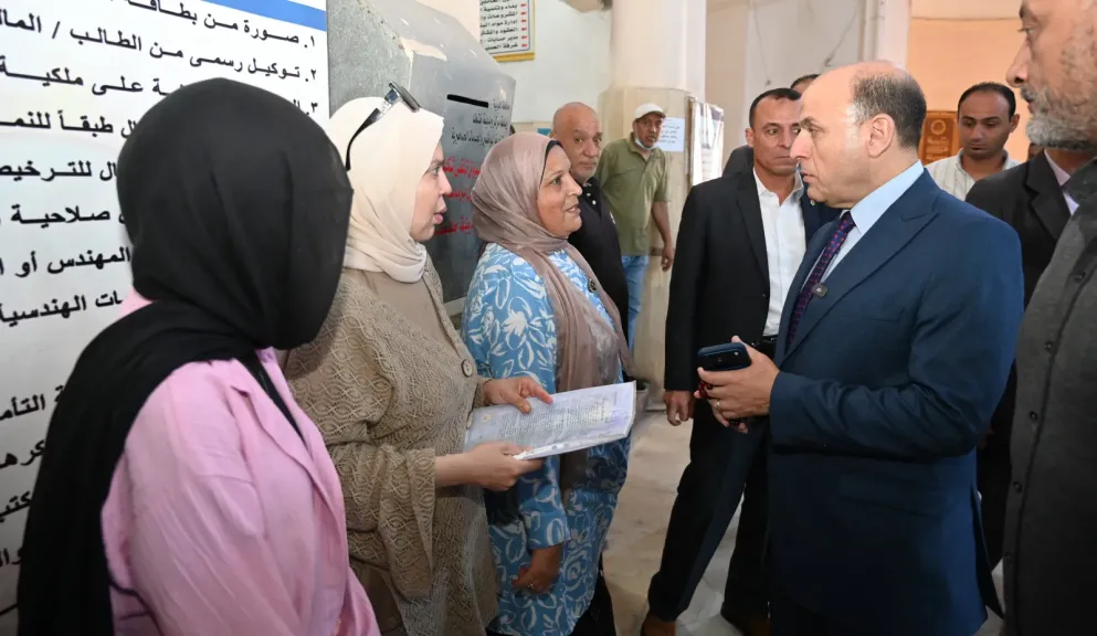محافظ الغربية في جولة مفاجئة بالمركز التكنولوجي لخدمة المواطنين بحي أول ومركز ومدينة طنطا