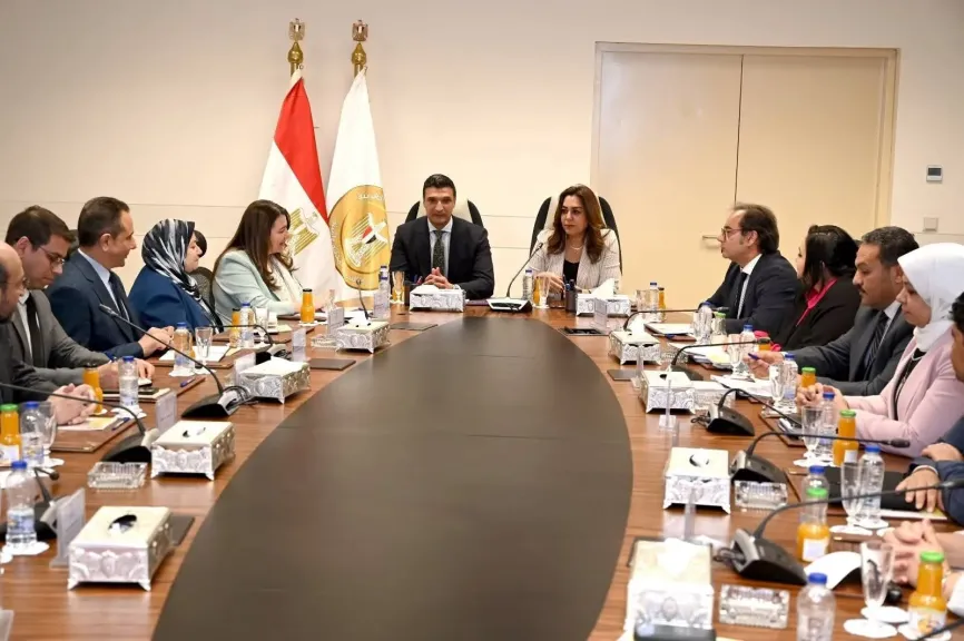 وزيرا التنمية المحلية والصناعة يطلقان المنظومة الإلكترونية لسجل البيانات البيئية الموحدة للقطاع الصناعي
