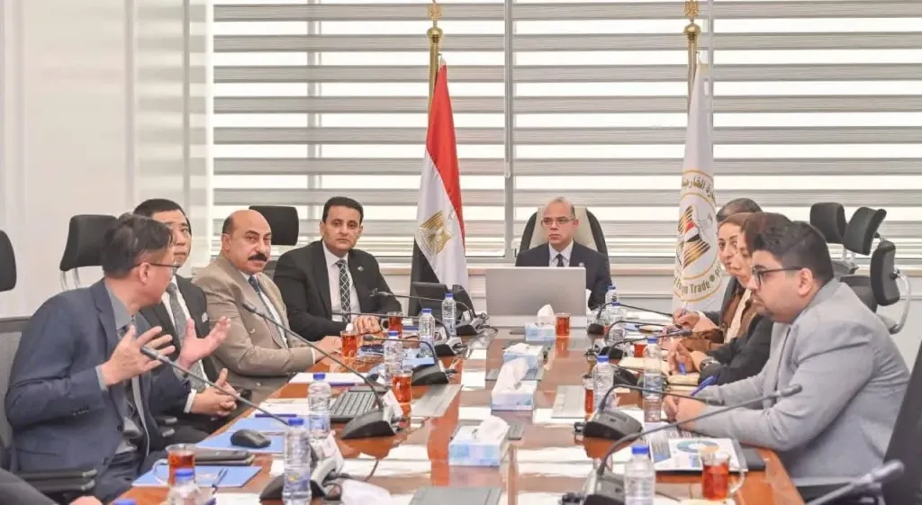 وزير الاستثمار: مصر مؤهلة لتكون مركزًا إقليميًا لصناعة النسيج المتكاملة