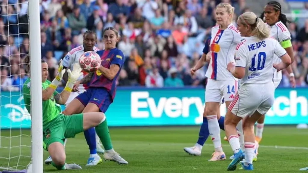 برشلونة يكتسح ليون برباعية ويتوج بدوري أبطال أوروبا للسيدات