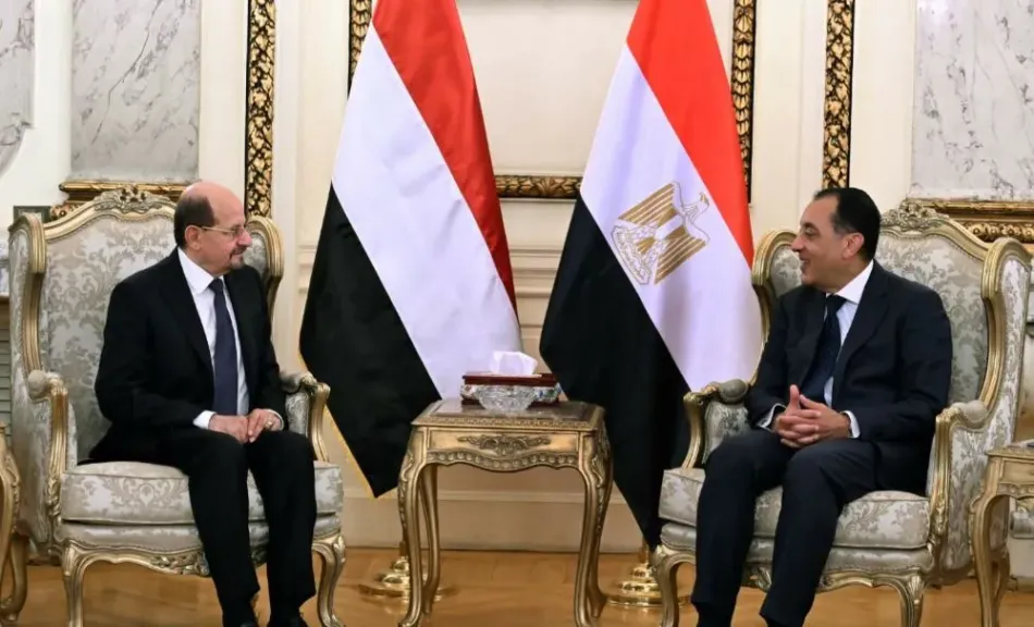رئيس الوزراء يلتقي نظيره اليمني ويؤكد ثوابت الموقف المصري تجاه الأزمة اليمنية