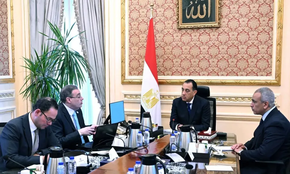 رئيس الوزراء يتابع مع رئيس ”الجهاز المركزي للتنظيم والإدارة” مستجدات ملف الإصلاح الإداري وتطوير الأداء الحكومي