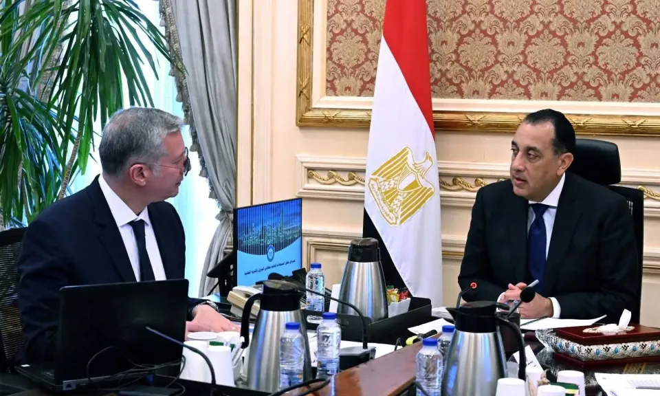رئيس الوزراء يتابع  مع وزير البترول عدداً من ملفات عمل الوزارة