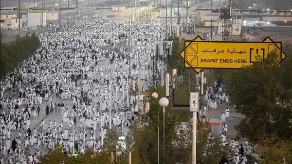رئيس بعثة حج الجمعيات يتفقد مخيمات الحجاج بمشعر عرفات.. ويوجه بتلبية جميع الاحتياجات
