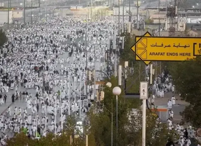 رئيس بعثة حج الجمعيات يتفقد مخيمات الحجاج بمشعر عرفات.. ويوجه بتلبية جميع الاحتياجات