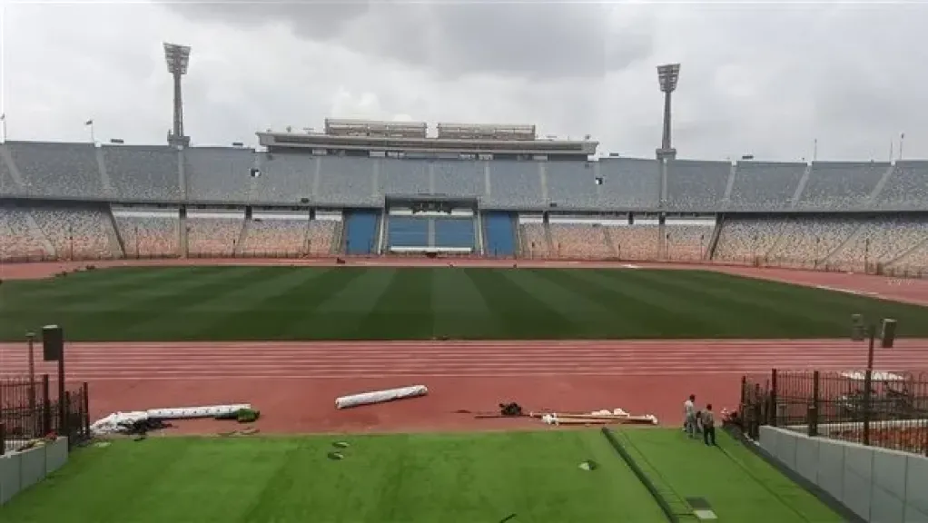 استاد القاهرة يفتح أبوابه في الرابعة عصرًا لاستقبال جماهير ودية مصر وروسيا