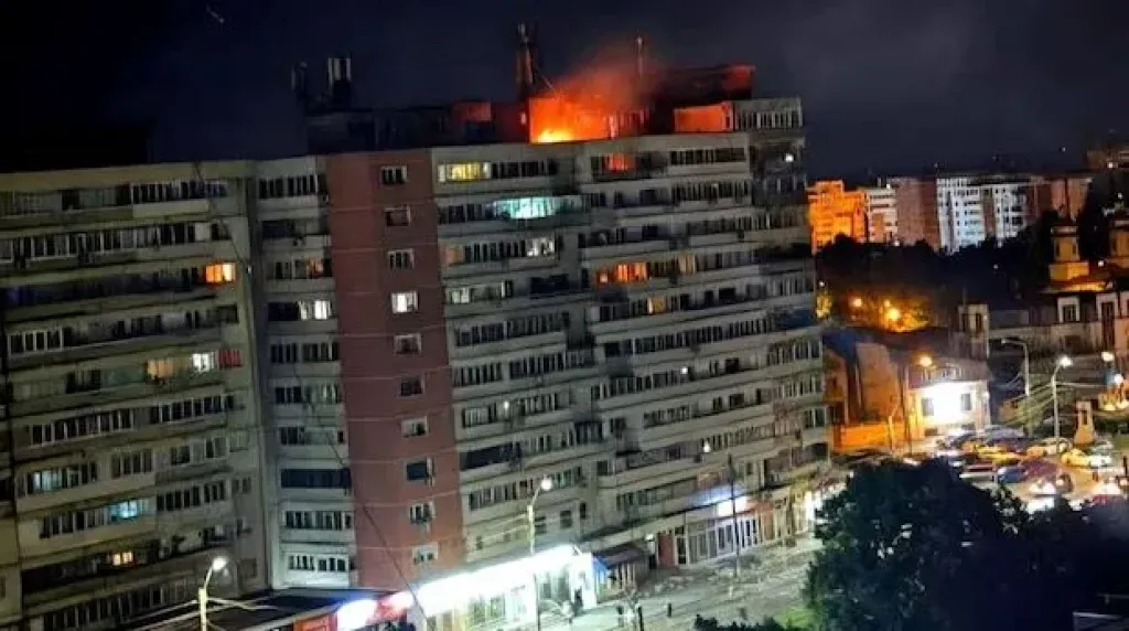 مسيرة روسية تصيب مبنى سكنيا في رومانيا لأول مرة.. والناتو: سندافع عن كل شبر من أراضي الحلف