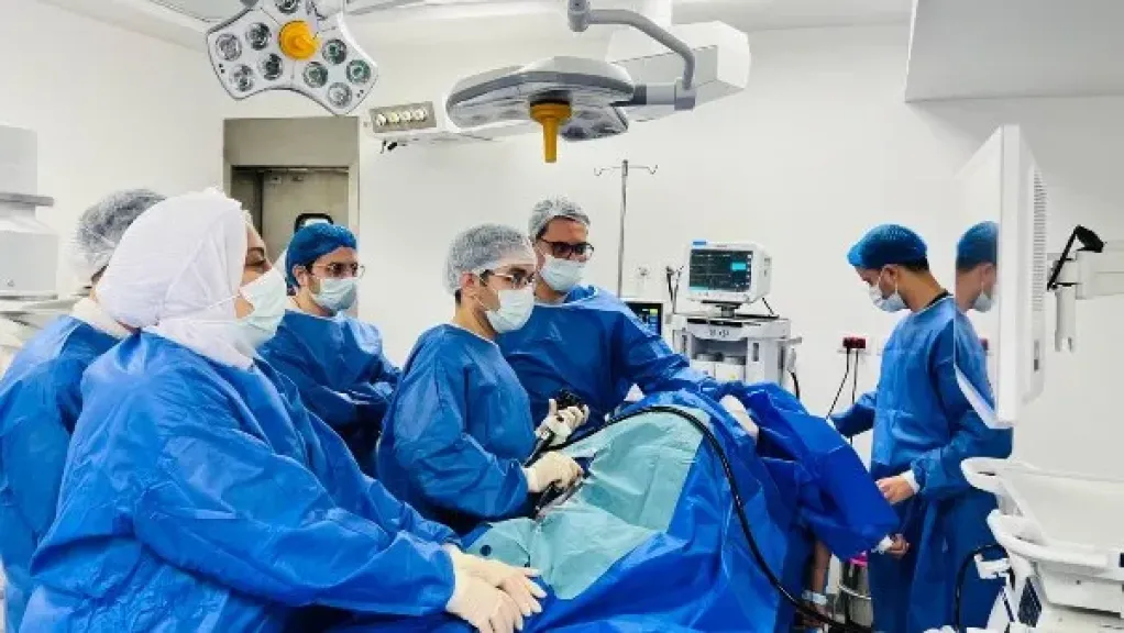 نجاح طبي جديد ببورسعيد.. استئصال ورم ضخم بالحوض بالمنظار دون جراحة تقليدية