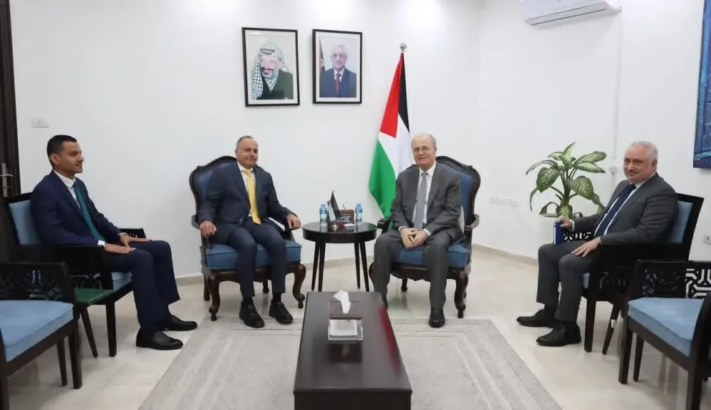 سفير مصر في رام الله يلتقي برئيس الوزراء الفلسطيني