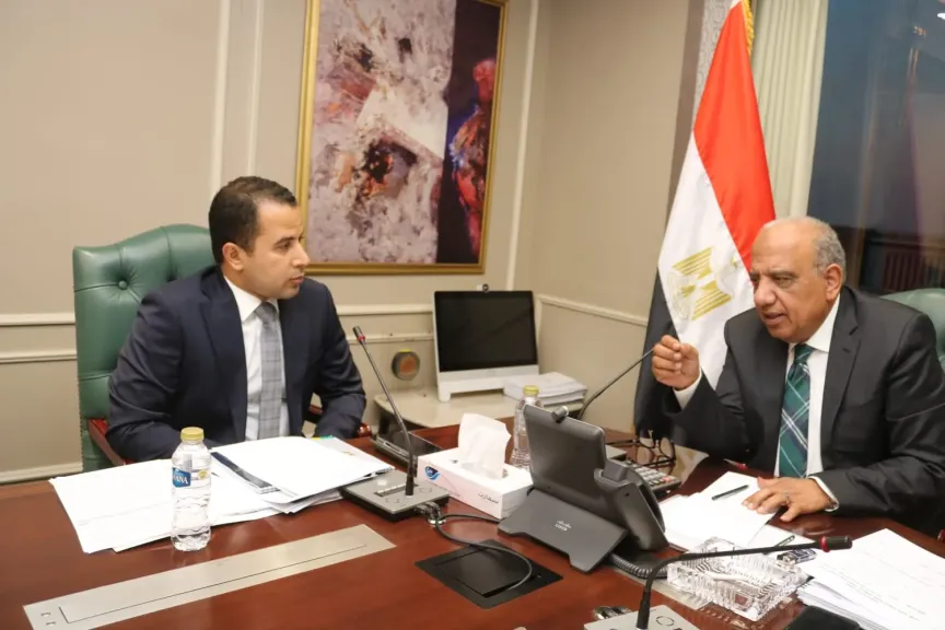 الطاقة المتجددة في الصدارة.. وزير الكهرباء يبحث مع «تحيا مصر» مستجدات مشروعات 7470 ميجاوات
