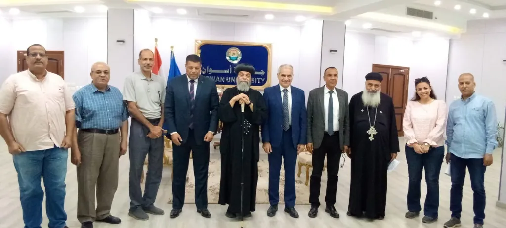 رئيس جامعة أسوان يستقبل مطران الأبيارشية للتهنئة بعيد الأضحى المبارك