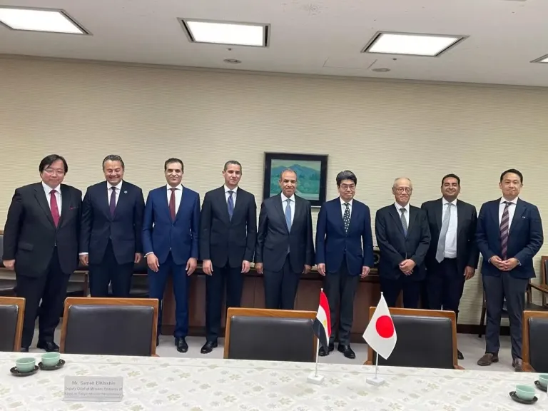 وزير الخارجية يلتقي محافظ البنك الياباني للتعاون الدولي