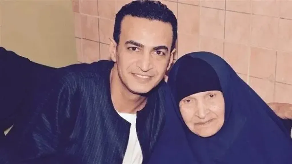 وفاة والدة المطرب سمسم شهاب بعد صراع مع المرض