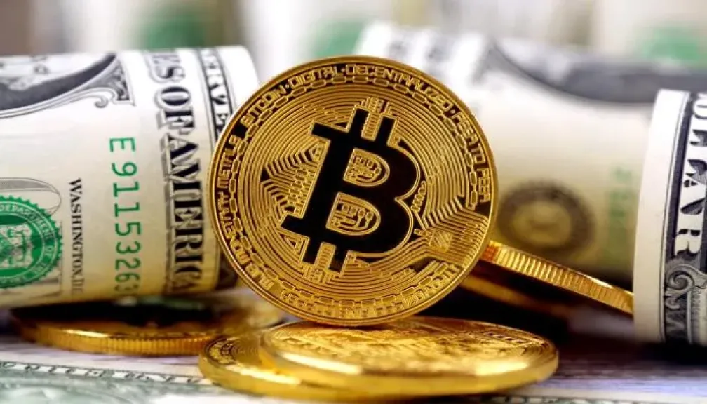 بتكوين تهبط 7.2% إلى 62 ألف دولار في أدنى مستوى منذ 3 أشهر