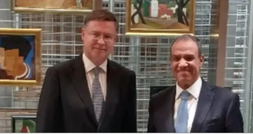 وزير الخارجية يبحث مع المفوض الأوروبي استكمال تنفيذ حزمة الدعم المالي لمصر للفترة من 2024 إلى 2027