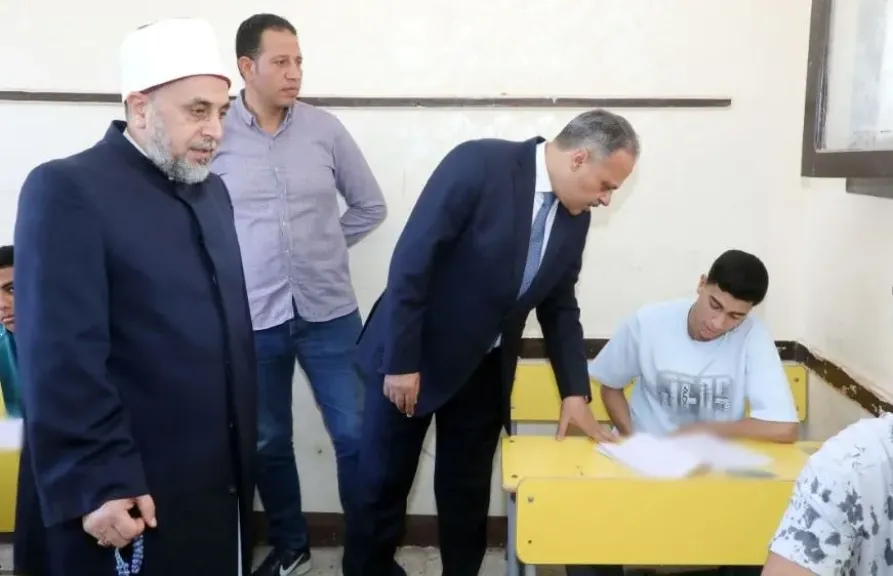 محافظ الشرقية يوجه القائمين على لجان الشهادة الثانوية الأزهرية بتذليل أي عقبات أمام الطلاب