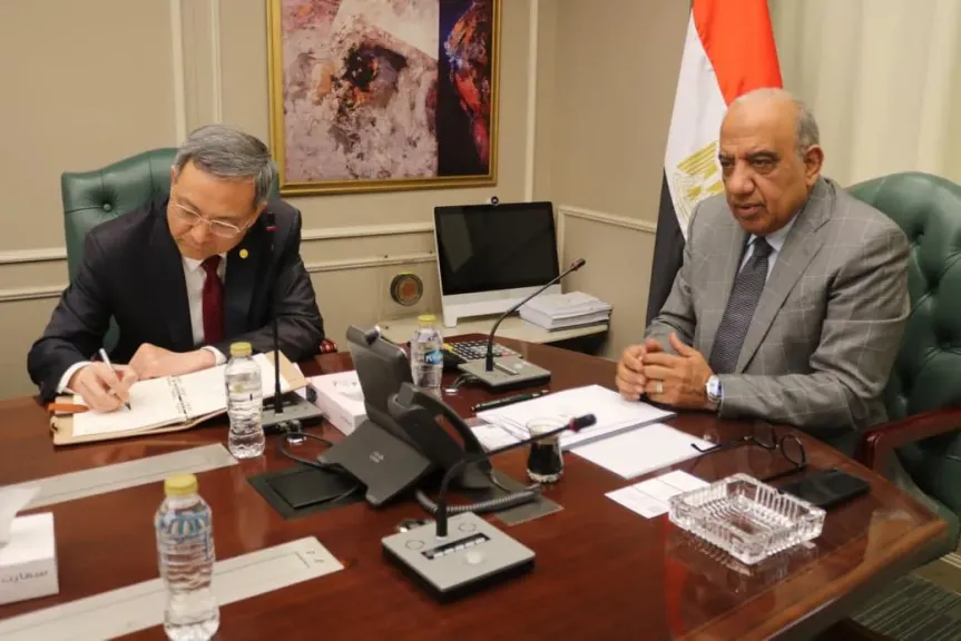 وزير الكهرباء يبحث مع China Energy الصينية تطوير الشبكة القومية واستيعاب التوسع في مشروعات الطاقة المتجددة