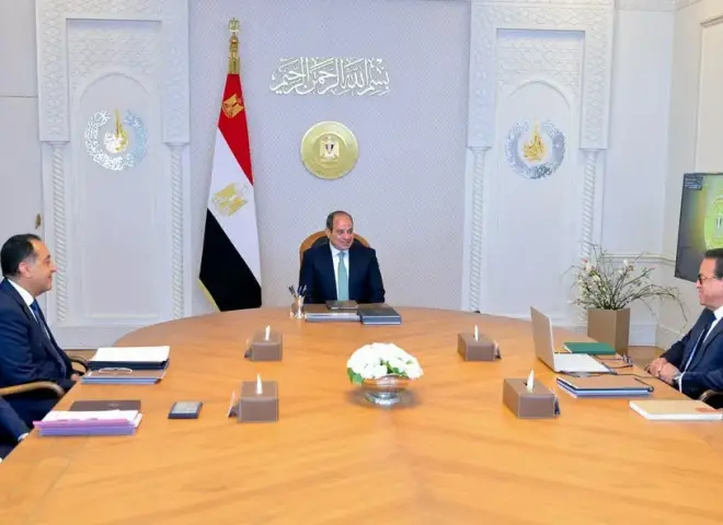 الرئيس السيسي يوجه بالإسراع في ميكنة التأمين الصحي الشامل ودعم تطبيقات الذكاء الاصطناعي بالمنشآت الصحية