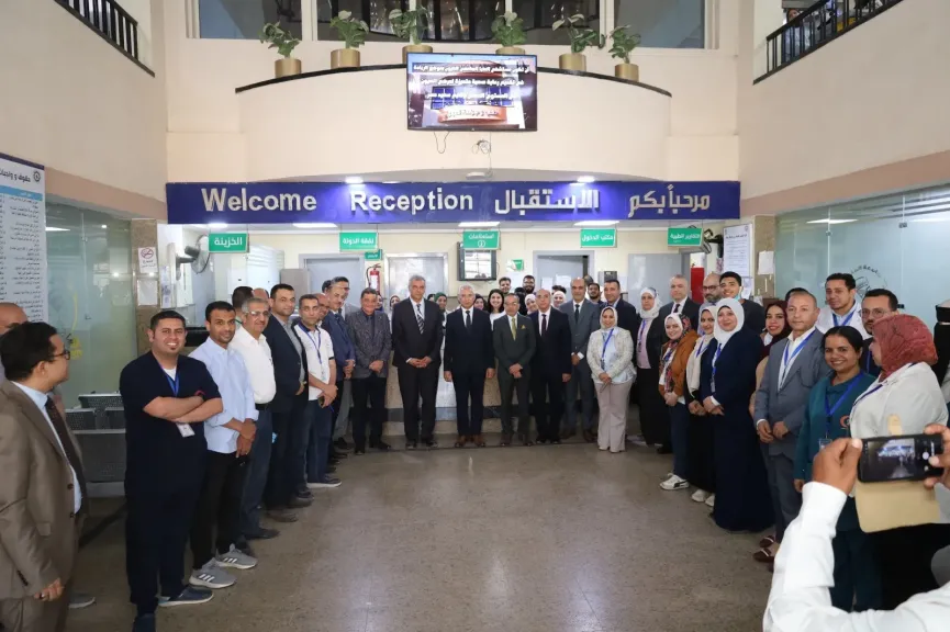 رئيس جامعة المنيا يتفقد أعمال التوسعات بمستشفى طب وجراحة العيون ويُشيد بنجاح 114 عملية زراعة قرنية