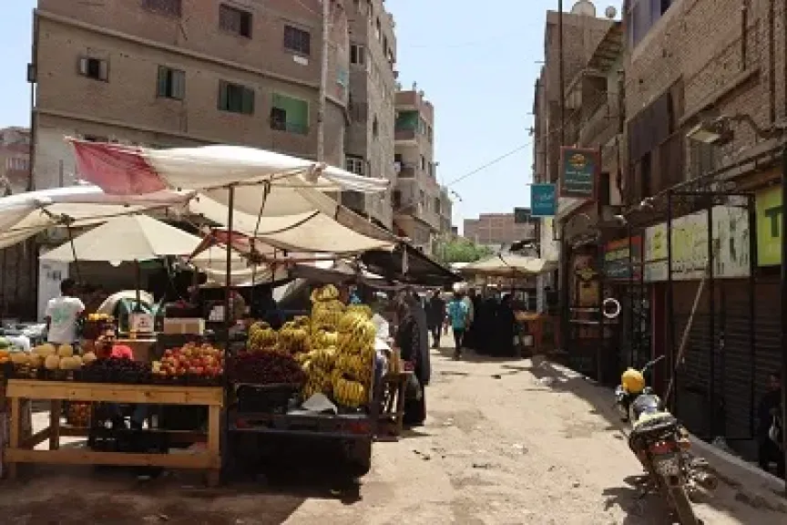 محافظ القليوبية يوجه برفع الإشغالات بسوق بهتيم: لن نسمح بعودة التعديات