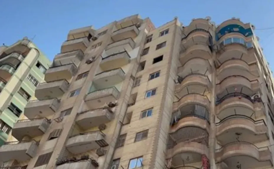 الجيزة: 10 آلاف جنيه مساعدة اجتماعية للأسر المتضررة من عقاري كفر طهرمس