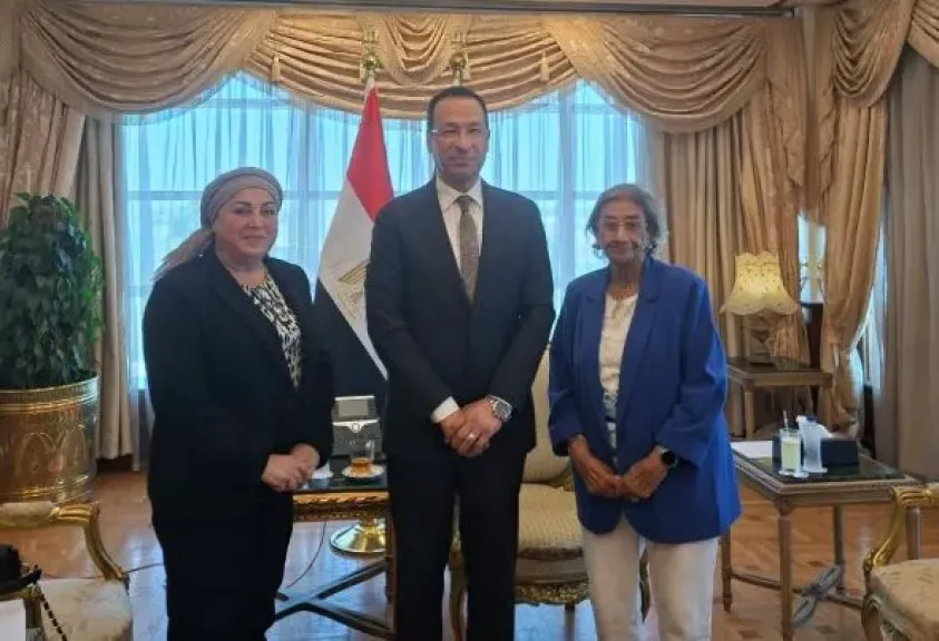 الاتصالات تُفعّل بروتوكول التعاون مع أكاديمية الفنون لدعم التحول الرقمي وتطوير التعليم السينمائي