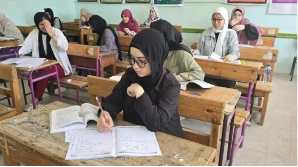 «أسئلة وإجابة».. رابط تحميل النماذج الاسترشادية للثانوية العامة 2026
