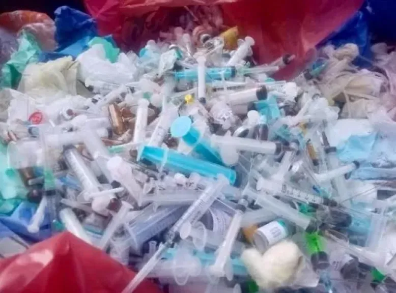 غلق مستشفى بالهانوفيل في الإسكندرية بعد رصد مخالفات في التخلص من النفايات الخطرة
