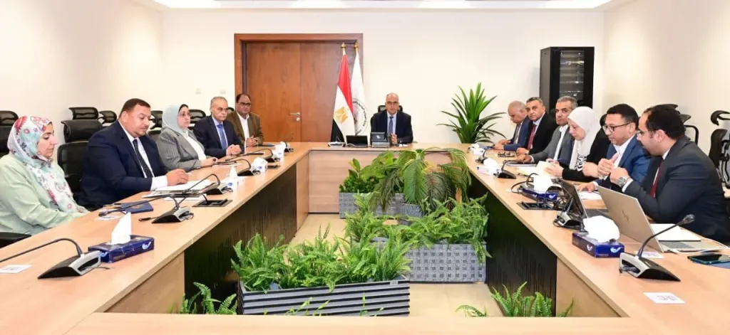 وزيرالري يستعرض إجراءات تمكين quot;روابط مستخدمي المياهquot; وتعليمات صارمة  بحماية النيل من التلوث