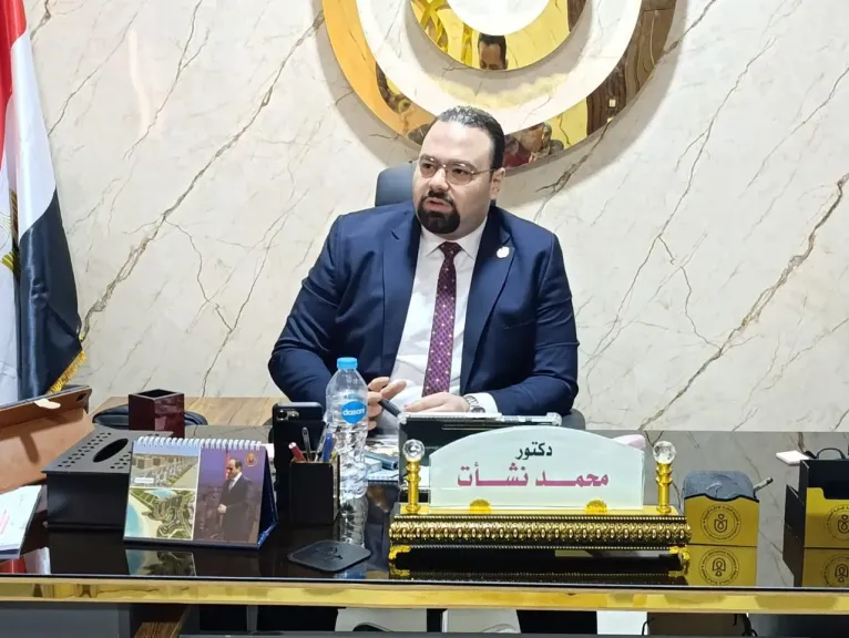 رئيس إقليم الصعيد للرعاية الصحية يعتمد حركة تكليفات موسعة لقيادات مستشفيات أسوان