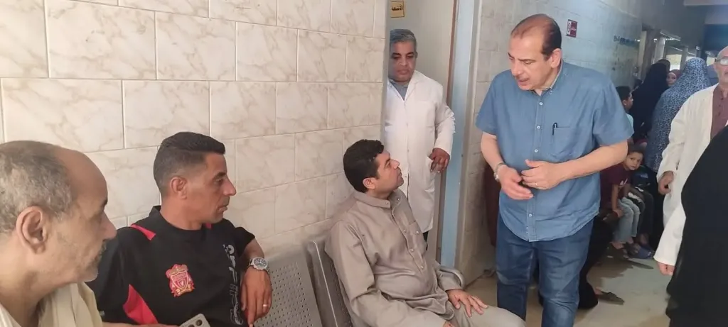 نائب وزير الصحة يتفقد مستشفى العياط المركزي ويوجه بإحالة الإدارة للتحقيق ومحاسبة المقصرين