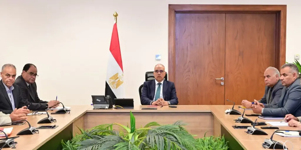 وزير الري: يتابع جاهزية الوزارة للتعامل مع الأزمات والطوارئ ويؤكد أهمية التكامل المؤسسي
