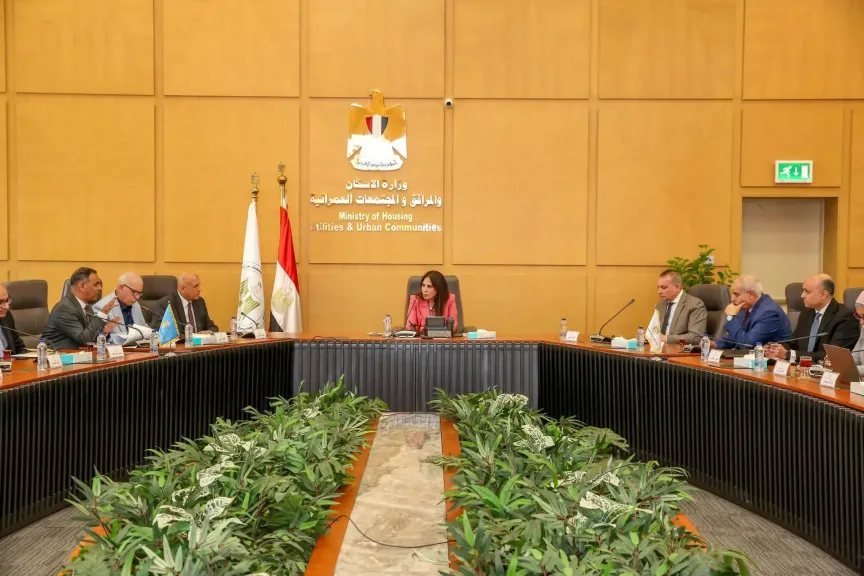 وزيرة الإسكان تعقد اجتماعها الدوري لمتابعة الموقف التنفيذي لمشروعات الإسكان بعدد من المدن الجديدة