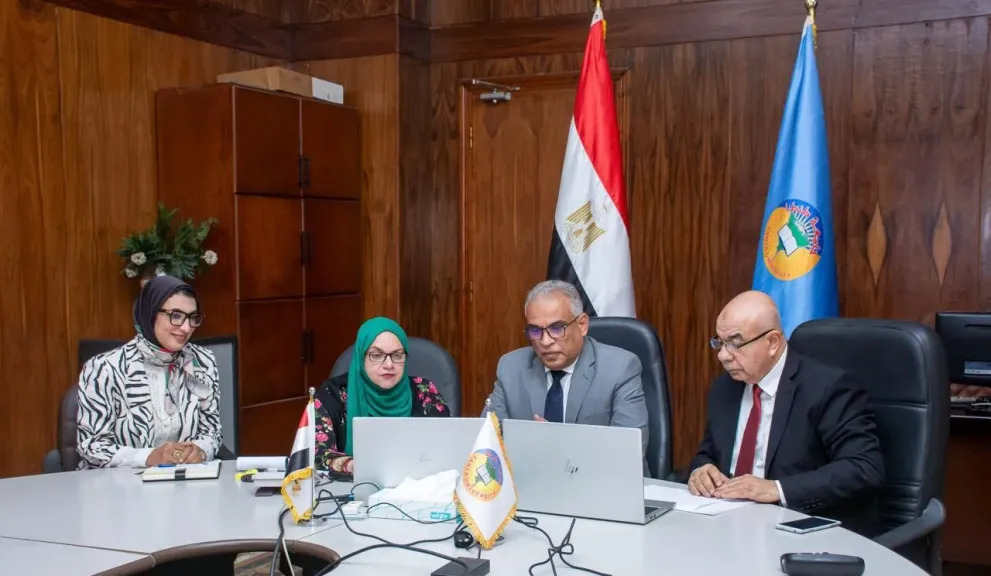 رئيس جامعة طنطا يبحث التعاون الاكاديمي مع  WSG البولندية
