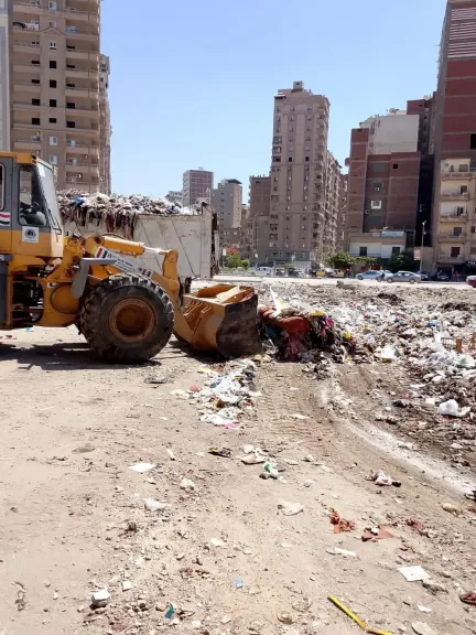 حي ثان المحلة يواصل حملاته للقضاء على التراكمات التاريخية.. رفع 290 طن مخلفات خلال يوم واحد