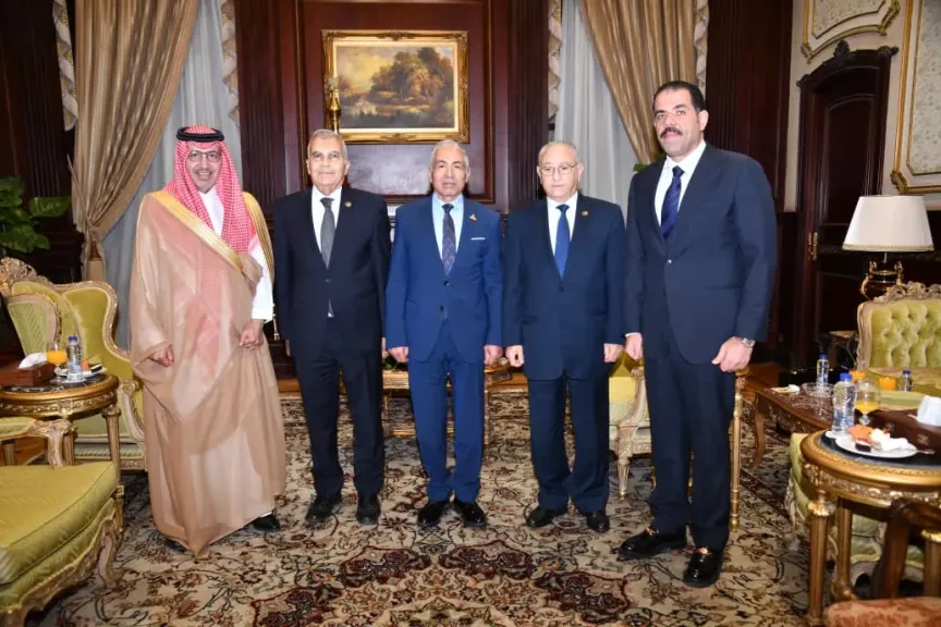 رئيس الشيوخ: مصر والسعودية جناحا الأمة العربية والركيزتان الأساسيتان للأمن والاستقرار الإقليمي