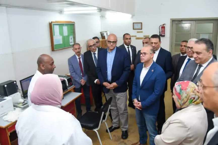 وزير الاستثمار ومحافظ الإسكندرية يبحثان تطوير هيئة التحكيم واختبارات القطن لتعزيز تنافسية الذهب الأبيض